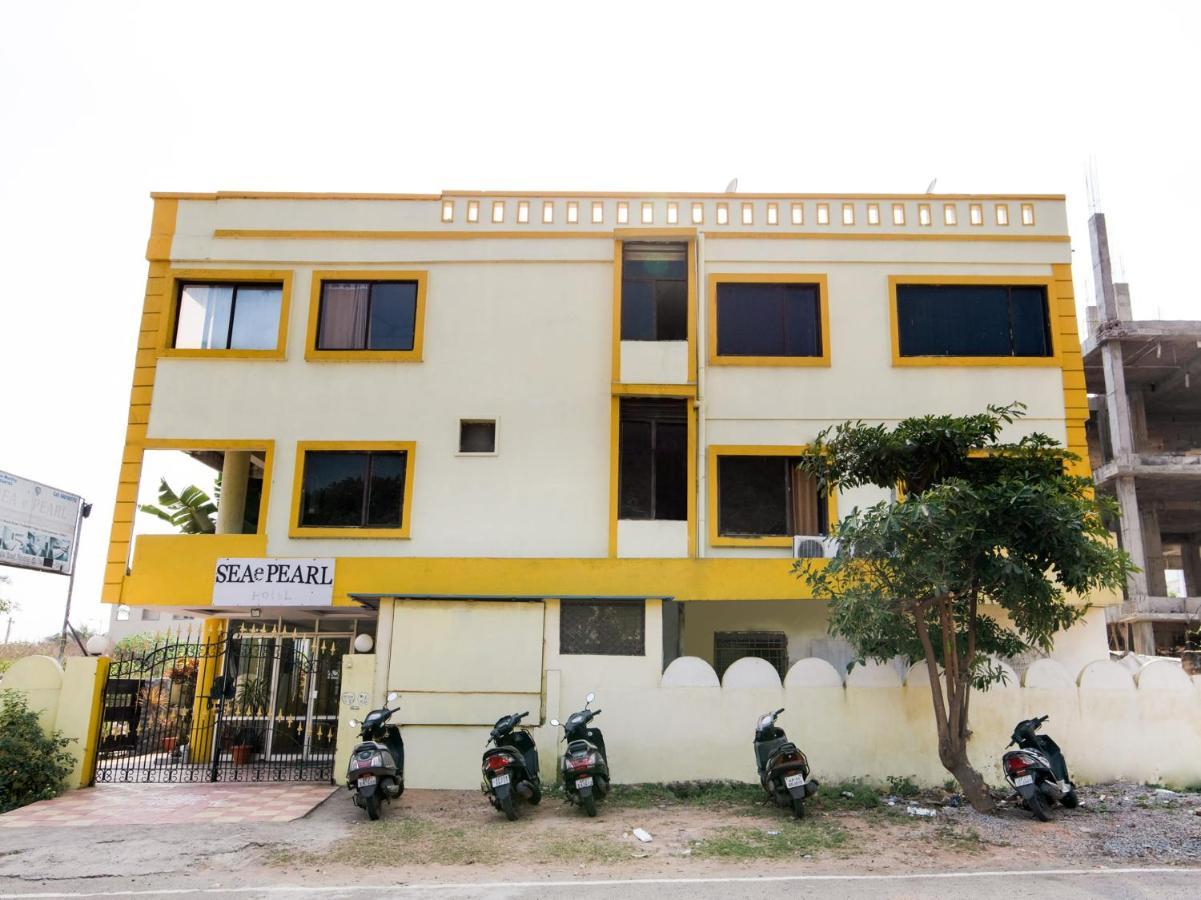 Oyo 69511 Hotel Sea E Pearl Visakhapatnam Exteriör bild