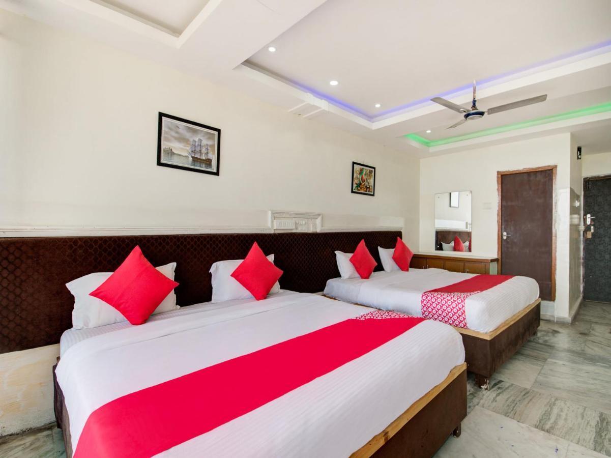 Oyo 69511 Hotel Sea E Pearl Visakhapatnam Exteriör bild