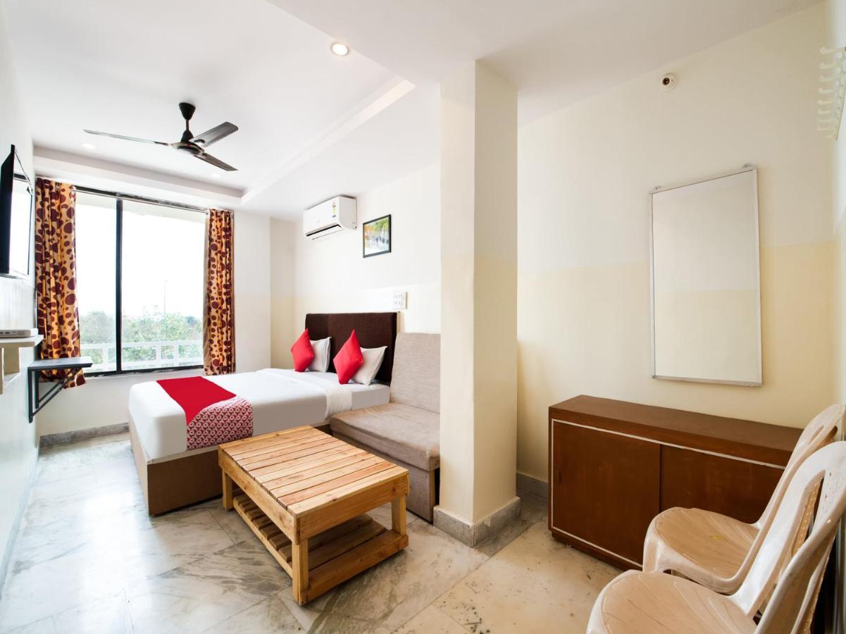Oyo 69511 Hotel Sea E Pearl Visakhapatnam Exteriör bild