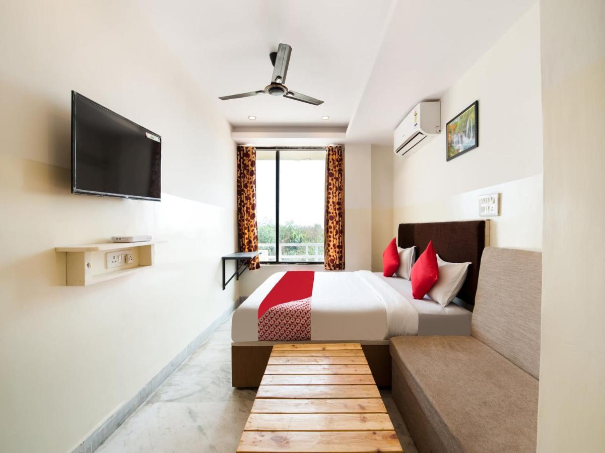 Oyo 69511 Hotel Sea E Pearl Visakhapatnam Exteriör bild