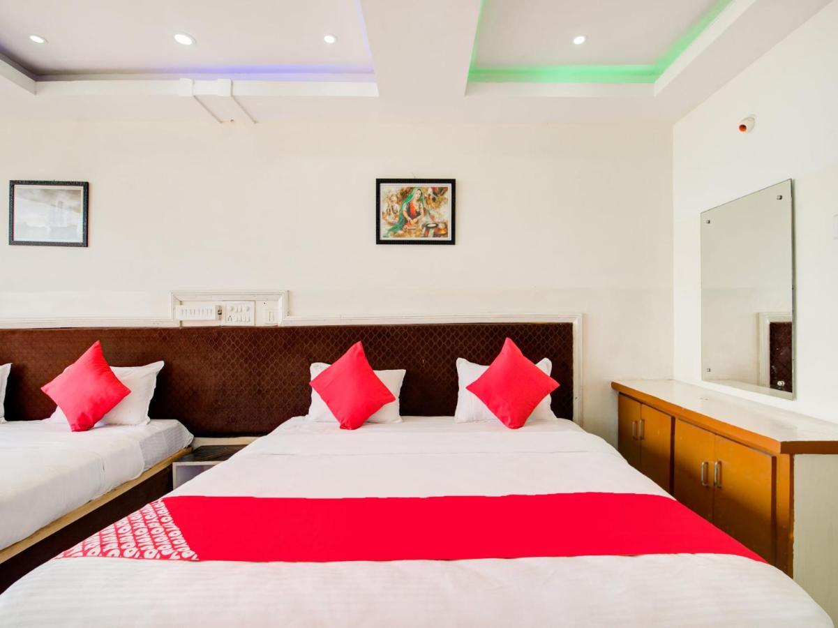 Oyo 69511 Hotel Sea E Pearl Visakhapatnam Exteriör bild